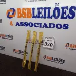 LOTE 020 - 01 BROCA P/ FURADEIRA MOURÃO E FIBROCIMENTO 3/8 X 320MM E 03 BROCAS P/ FURADEIRA MOURÃO E FIBROCIMENTO 5/16 X 280MM(NOVO). (NO ESTADO) ATENÇÃO! FAZER A VISITAÇÃO ANTES DE ARREMATAR, NÃO SABEMOS SE FUNCIONA. LEILÃO NÃO TEM GARANTIA E NEM DEVOLUÇÃO, SUJEITO A POSSÍVEIS AVARIAS VISÍVEIS/OCULTAS E/OU AUSÊNCIA DE COMPONENTES.
