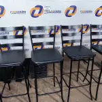 LOTE 181 - 01 LOTE COM 04 BANQUETAS ALTAS. (NO ESTADO) ATENÇÃO! FAZER A VISITAÇÃO ANTES DE ARREMATAR, NÃO SABEMOS SE FUNCIONA. LEILÃO NÃO TEM GARANTIA E NEM DEVOLUÇÃO, SUJEITO A POSSÍVEIS AVARIAS VISÍVEIS/OCULTAS E/OU AUSÊNCIA DE COMPONENTES.