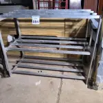 LOTE 084 - 01 ESTANTE EM ALUMÍNIO MEDINDO 0,65CM X 1,035CM E 1,14CM DE ALTURA. (NO ESTADO) ATENÇÃO! FAZER A VISITAÇÃO ANTES DE ARREMATAR, NÃO SABEMOS SE FUNCIONA. LEILÃO NÃO TEM GARANTIA E NEM DEVOLUÇÃO, SUJEITO A POSSÍVEIS AVARIAS VISÍVEIS/OCULTAS E/OU AUSÊNCIA DE COMPONENTES.