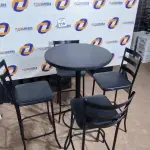 LOTE 110 - 01 MESA BISTRÔ COM 04 BANQUETAS ALTA. (NO ESTADO) ATENÇÃO! FAZER A VISITAÇÃO ANTES DE ARREMATAR, NÃO SABEMOS SE FUNCIONA. LEILÃO NÃO TEM GARANTIA E NEM DEVOLUÇÃO, SUJEITO A POSSÍVEIS AVARIAS VISÍVEIS/OCULTAS E/OU AUSÊNCIA DE COMPONENTES. 