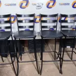 LOTE 091 - 04 BANQUETAS ALTAS. (NO ESTADO) ATENÇÃO! FAZER A VISITAÇÃO ANTES DE ARREMATAR, NÃO SABEMOS SE FUNCIONA. LEILÃO NÃO TEM GARANTIA E NEM DEVOLUÇÃO, SUJEITO A POSSÍVEIS AVARIAS VISÍVEIS/OCULTAS E/OU AUSÊNCIA DE COMPONENTES.