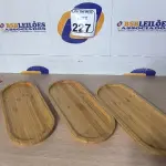 LOTE 227 - 03 BANDEJAS EM MADEIRA. (NO ESTADO) ATENÇÃO! FAZER A VISITAÇÃO ANTES DE ARREMATAR, NÃO SABEMOS SE FUNCIONA. LEILÃO NÃO TEM GARANTIA E NEM DEVOLUÇÃO, SUJEITO A POSSÍVEIS AVARIAS VISÍVEIS/OCULTAS E/OU AUSÊNCIA DE COMPONENTES.