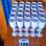 LOTE 126 - 30 TACAS EM PLÁSTICO PARA CHAMPANHEIRA COR BRANCA. (NO ESTADO) ATENÇÃO! FAZER A VISITAÇÃO ANTES DE ARREMATAR, NÃO SABEMOS SE FUNCIONA. LEILÃO NÃO TEM GARANTIA E NEM DEVOLUÇÃO, SUJEITO A POSSÍVEIS AVARIAS VISÍVEIS/OCULTAS E/OU AUSÊNCIA DE COMPONENTES.