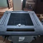 LOTE 021 - 01 AR CONDICIONADO COM EVAPORADORA DE TETO K7. (NO ESTADO) ATENÇÃO! FAZER A VISITAÇÃO ANTES DE ARREMATAR, NÃO SABEMOS SE FUNCIONA. LEILÃO NÃO TEM GARANTIA E NEM DEVOLUÇÃO, SUJEITO A POSSÍVEIS AVARIAS VISÍVEIS/OCULTAS E/OU AUSÊNCIA DE COMPONENTES.