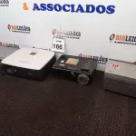 LOTE 166 - 04 PROJETORES MULTIMIDIA MARCAS E MODELOS DIVERSOS. (NO ESTADO) ATENÇÃO! FAZER A VISITAÇÃO ANTES DE ARREMATAR, NÃO SABEMOS SE FUNCIONA. LEILÃO NÃO TEM GARANTIA E NEM DEVOLUÇÃO, SUJEITO A POSSÍVEIS AVARIAS VISÍVEIS/OCULTAS E/OU AUSÊNCIA DE COMPONENTES.
