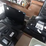 LOTE 230 - 09 MONITORES LCD MARCAS E MODELOS DIVERSOS. (NO ESTADO) ATENÇÃO! FAZER A VISITAÇÃO ANTES DE ARREMATAR, NÃO SABEMOS SE FUNCIONA. LEILÃO NÃO TEM GARANTIA E NEM DEVOLUÇÃO, SUJEITO A POSSÍVEIS AVARIAS VISÍVEIS/OCULTAS E/OU AUSÊNCIA DE COMPONENTES.