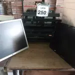 LOTE 250 - 09 MONITORES LCD MARCAS E MODELOS DIVERSOS P/RETIRADA DE PEÇAS. (NO ESTADO) ATENÇÃO! FAZER A VISITAÇÃO ANTES DE ARREMATAR, NÃO SABEMOS SE FUNCIONA. LEILÃO NÃO TEM GARANTIA E NEM DEVOLUÇÃO, SUJEITO A POSSÍVEIS AVARIAS VISÍVEIS/OCULTAS E/OU AUSÊNCIA DE COMPONENTES.