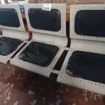 LOTE 205 - 01 LONGARINA COM 03 LUGARES BASE DE FERRO. (NO ESTADO) ATENÇÃO! FAZER A VISITAÇÃO ANTES DE ARREMATAR, NÃO SABEMOS SE FUNCIONA. LEILÃO NÃO TEM GARANTIA E NEM DEVOLUÇÃO, SUJEITO A POSSÍVEIS AVARIAS VISÍVEIS/OCULTAS E/OU AUSÊNCIA DE COMPONENTES.