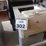LOTE 302 - 04 IMPRESSORAS MARCAS E MODELOS DIVERSOS SENDO UMA MULTIFUNCIONAL. (NO ESTADO) ATENÇÃO! FAZER A VISITAÇÃO ANTES DE ARREMATAR, NÃO SABEMOS SE FUNCIONA. LEILÃO NÃO TEM GARANTIA E NEM DEVOLUÇÃO, SUJEITO A POSSÍVEIS AVARIAS VISÍVEIS/OCULTAS E/OU AUSÊNCIA DE COMPONENTES.