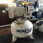 LOTE 325 - 01 COMPRESSOR ODONTOLÓGICO MARCA SCHULZ MODELO MSV6-30 C/AVARIAS. (NO ESTADO) ATENÇÃO! FAZER A VISITAÇÃO ANTES DE ARREMATAR, NÃO SABEMOS SE FUNCIONA. LEILÃO NÃO TEM GARANTIA E NEM DEVOLUÇÃO, SUJEITO A POSSÍVEIS AVARIAS VISÍVEIS/OCULTAS E/OU AUSÊNCIA DE COMPONENTES.