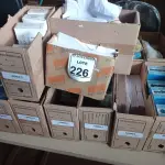 LOTE 226 - O1 LOTE C/MATERIAIS P/ESCRITÓRIO DIVERSOS(NOVO). (NO ESTADO) ATENÇÃO! FAZER A VISITAÇÃO ANTES DE ARREMATAR, NÃO SABEMOS SE FUNCIONA. LEILÃO NÃO TEM GARANTIA E NEM DEVOLUÇÃO, SUJEITO A POSSÍVEIS AVARIAS VISÍVEIS/OCULTAS E/OU AUSÊNCIA DE COMPONENTES.