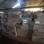 LOTE 196 - 01 LOTE C/GRANDE QUANTIDADE DE TONNER’S MARCAS E MODELOS DIVERSOS. (NO ESTADO) ATENÇÃO! FAZER A VISITAÇÃO ANTES DE ARREMATAR, NÃO SABEMOS SE FUNCIONA. LEILÃO NÃO TEM GARANTIA E NEM DEVOLUÇÃO, SUJEITO A POSSÍVEIS AVARIAS VISÍVEIS/OCULTAS E/OU AUSÊNCIA DE COMPONENTES.