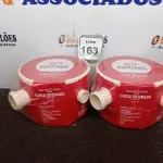 LOTE 163 - 02 CAIXAS SIFONADAS MARCA KRONA(NOVO). (NO ESTADO) ATENÇÃO! FAZER A VISITAÇÃO ANTES DE ARREMATAR, NÃO SABEMOS SE FUNCIONA. LEILÃO NÃO TEM GARANTIA E NEM DEVOLUÇÃO, SUJEITO A POSSÍVEIS AVARIAS VISÍVEIS/OCULTAS E/OU AUSÊNCIA DE COMPONENTES.