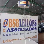 LOTE 252 - 01 EXPOSITOR GIRATÓRIO DE FERRO. (NO ESTADO) ATENÇÃO! FAZER A VISITAÇÃO ANTES DE ARREMATAR, NÃO SABEMOS SE FUNCIONA. LEILÃO NÃO TEM GARANTIA E NEM DEVOLUÇÃO, SUJEITO A POSSÍVEIS AVARIAS VISÍVEIS/OCULTAS E/OU AUSÊNCIA DE COMPONENTES.