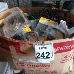 LOTE 242 - 01 CAIXA C/GRANDE QUANTIDADE DE CABOS E FONTES. (NO ESTADO) ATENÇÃO! FAZER A VISITAÇÃO ANTES DE ARREMATAR, NÃO SABEMOS SE FUNCIONA. LEILÃO NÃO TEM GARANTIA E NEM DEVOLUÇÃO, SUJEITO A POSSÍVEIS AVARIAS VISÍVEIS/OCULTAS E/OU AUSÊNCIA DE COMPONENTES.