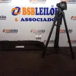 LOTE 288 - 01 TRIPÉ P/ CÂMERA FOTOGRÁFICA MARCA TOMATE. (NO ESTADO) ATENÇÃO! FAZER A VISITAÇÃO ANTES DE ARREMATAR, NÃO SABEMOS SE FUNCIONA. LEILÃO NÃO TEM GARANTIA E NEM DEVOLUÇÃO, SUJEITO A POSSÍVEIS AVARIAS VISÍVEIS/OCULTAS E/OU AUSÊNCIA DE COMPONENTES.