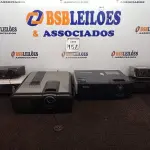 LOTE 157 - 06 PROJETORES MARCAS E MODELOS DIVERSOS. (NO ESTADO) ATENÇÃO! FAZER A VISITAÇÃO ANTES DE ARREMATAR, NÃO SABEMOS SE FUNCIONA. LEILÃO NÃO TEM GARANTIA E NEM DEVOLUÇÃO, SUJEITO A POSSÍVEIS AVARIAS VISÍVEIS/OCULTAS E/OU AUSÊNCIA DE COMPONENTES.