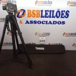LOTE 225 - 01 TRIPÉ P/ CÂMERA FOTOGRÁFICA MARCA TOMATE. (NO ESTADO) ATENÇÃO! FAZER A VISITAÇÃO ANTES DE ARREMATAR, NÃO SABEMOS SE FUNCIONA. LEILÃO NÃO TEM GARANTIA E NEM DEVOLUÇÃO, SUJEITO A POSSÍVEIS AVARIAS VISÍVEIS/OCULTAS E/OU AUSÊNCIA DE COMPONENTES.