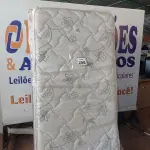 LOTE 258 - 01 CAMA BOX SOLTEIRO. (NO ESTADO) ATENÇÃO! FAZER A VISITAÇÃO ANTES DE ARREMATAR, NÃO SABEMOS SE FUNCIONA. LEILÃO NÃO TEM GARANTIA E NEM DEVOLUÇÃO, SUJEITO A POSSÍVEIS AVARIAS VISÍVEIS/OCULTAS E/OU AUSÊNCIA DE COMPONENTES.