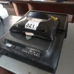 LOTE 321 - 07 MONITORES LCD MARCAS E MODELOS DIVERSOS /RETIRADA DE PEÇAS. (NO ESTADO) ATENÇÃO! FAZER A VISITAÇÃO ANTES DE ARREMATAR, NÃO SABEMOS SE FUNCIONA. LEILÃO NÃO TEM GARANTIA E NEM DEVOLUÇÃO, SUJEITO A POSSÍVEIS AVARIAS VISÍVEIS/OCULTAS E/OU AUSÊNCIA DE COMPONENTES.