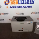 LOTE 356 - 01 IMPRESSORA MARCA SAMSUNG MODELO CLP-365W 110V (NO ESTADO) ATENÇÃO! FAZER A VISITAÇÃO ANTES DE ARREMATAR, NÃO SABEMOS SE FUNCIONA. LEILÃO NÃO TEM GARANTIA E NEM DEVOLUÇÃO, SUJEITO A POSSÍVEIS AVARIAS VISÍVEIS/OCULTAS E/OU AUSÊNCIA DE COMPONENTES.