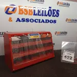 LOTE 422 - 01 CAIXA DE FERRO ORGANIZADORA P/BROCAS MARCA TRAMONTINA. (NO ESTADO) ATENÇÃO! FAZER A VISITAÇÃO ANTES DE ARREMATAR, NÃO SABEMOS SE FUNCIONA. LEILÃO NÃO TEM GARANTIA E NEM DEVOLUÇÃO, SUJEITO A POSSÍVEIS AVARIAS VISÍVEIS/OCULTAS E/OU AUSÊNCIA DE COMPONENTES.