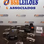 LOTE 029 - 07 CÂMERAS DIGITAIS E 04 CÂMERAS ANALÓGICA MARCAS E MODELOS DIVERSOS. (NO ESTADO) ATENÇÃO! FAZER A VISITAÇÃO ANTES DE ARREMATAR, NÃO SABEMOS SE FUNCIONA. LEILÃO NÃO TEM GARANTIA E NEM DEVOLUÇÃO, SUJEITO A POSSÍVEIS AVARIAS VISÍVEIS/OCULTAS E/OU AUSÊNCIA DE COMPONENTES.