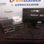 LOTE 363 - 01 CPU ITAUTEC, 01 MONITOR LENOVO E 01 TECLADO. (NO ESTADO) ATENÇÃO! FAZER A VISITAÇÃO ANTES DE ARREMATAR, NÃO SABEMOS SE FUNCIONA. LEILÃO NÃO TEM GARANTIA E NEM DEVOLUÇÃO, SUJEITO A POSSÍVEIS AVARIAS VISÍVEIS/OCULTAS E/OU AUSÊNCIA DE COMPONENTES.