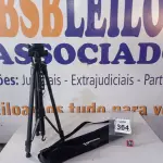 LOTE 364 - 01 TRIPÉ P/ CÂMERA FOTOGRÁFICA MARCA TOMATE. (NO ESTADO) ATENÇÃO! FAZER A VISITAÇÃO ANTES DE ARREMATAR, NÃO SABEMOS SE FUNCIONA. LEILÃO NÃO TEM GARANTIA E NEM DEVOLUÇÃO, SUJEITO A POSSÍVEIS AVARIAS VISÍVEIS/OCULTAS E/OU AUSÊNCIA DE COMPONENTES.