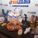 LOTE 146 - 01 LOTE C/DIVERSAS MANGUEIRAS P/FOGÃO, ESTOPAS, LÁPIS DE CARPINTEIRO E MATERIAIS DIVERSOS.  (NO ESTADO) ATENÇÃO! FAZER A VISITAÇÃO ANTES DE ARREMATAR, NÃO SABEMOS SE FUNCIONA. LEILÃO NÃO TEM GARANTIA E NEM DEVOLUÇÃO, SUJEITO A POSSÍVEIS AVARIAS VISÍVEIS/OCULTAS E/OU AUSÊNCIA DE COMPONENTES.