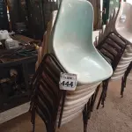 LOTE 444 - 10 CADEIRAS DE PLÁSTICO C/BASE DE FERRO. (NO ESTADO) ATENÇÃO! FAZER A VISITAÇÃO ANTES DE ARREMATAR, NÃO SABEMOS SE FUNCIONA. LEILÃO NÃO TEM GARANTIA E NEM DEVOLUÇÃO, SUJEITO A POSSÍVEIS AVARIAS VISÍVEIS/OCULTAS E/OU AUSÊNCIA DE COMPONENTES.