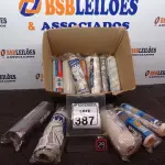 LOTE 387 - 01 LOTE C/APROXIMADAMENTE 13 ROLOS P/PINTURA MARCAS E MODELOS DIVERSOS(NOVO). (NO ESTADO) ATENÇÃO! FAZER A VISITAÇÃO ANTES DE ARREMATAR, NÃO SABEMOS SE FUNCIONA. LEILÃO NÃO TEM GARANTIA E NEM DEVOLUÇÃO, SUJEITO A POSSÍVEIS AVARIAS VISÍVEIS/OCULTAS E/OU AUSÊNCIA DE COMPONENTES.