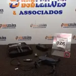 LOTE 026 - 01 DRONE. (NO ESTADO) ATENÇÃO! FAZER A VISITAÇÃO ANTES DE ARREMATAR, NÃO SABEMOS SE FUNCIONA. LEILÃO NÃO TEM GARANTIA E NEM DEVOLUÇÃO, SUJEITO A POSSÍVEIS AVARIAS VISÍVEIS/OCULTAS E/OU AUSÊNCIA DE COMPONENTES.