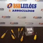LOTE 038 - 06 CHAVES PHILIPS TAMANHOS DIVERSOS E 01 CHAVE DE FENDA. (NO ESTADO) ATENÇÃO! FAZER A VISITAÇÃO ANTES DE ARREMATAR, NÃO SABEMOS SE FUNCIONA. LEILÃO NÃO TEM GARANTIA E NEM DEVOLUÇÃO, SUJEITO A POSSÍVEIS AVARIAS VISÍVEIS/OCULTAS E/OU AUSÊNCIA DE COMPONENTES.