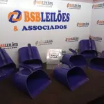 LOTE 352 - 07 PÁS COLETORAS MULTIUSO MARCA METASUL(NOVO). (NO ESTADO) ATENÇÃO! FAZER A VISITAÇÃO ANTES DE ARREMATAR, NÃO SABEMOS SE FUNCIONA. LEILÃO NÃO TEM GARANTIA E NEM DEVOLUÇÃO, SUJEITO A POSSÍVEIS AVARIAS VISÍVEIS/OCULTAS E/OU AUSÊNCIA DE COMPONENTES.