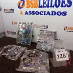 LOTE 125 - 04 PLACAS MÃE. (NO ESTADO) ATENÇÃO! FAZER A VISITAÇÃO ANTES DE ARREMATAR, NÃO SABEMOS SE FUNCIONA. LEILÃO NÃO TEM GARANTIA E NEM DEVOLUÇÃO, SUJEITO A POSSÍVEIS AVARIAS VISÍVEIS/OCULTAS E/OU AUSÊNCIA DE COMPONENTES.