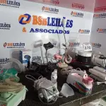LOTE 270 - 01 LOTE VÁRIOS C/LEITORES DE CÓDIGOS DE BARRA, LUMINÁRIAS E MATERIAIS DIVERSOS. (NO ESTADO) ATENÇÃO! FAZER A VISITAÇÃO ANTES DE ARREMATAR, NÃO SABEMOS SE FUNCIONA. LEILÃO NÃO TEM GARANTIA E NEM DEVOLUÇÃO, SUJEITO A POSSÍVEIS AVARIAS VISÍVEIS/OCULTAS E/OU AUSÊNCIA DE COMPONENTES.