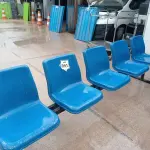 LOTE 351 - 01 LONGARINA DE 05 LUGARES ASSENTO DE PLÁSTICO E BASE DE FERRO. (NO ESTADO) ATENÇÃO! FAZER A VISITAÇÃO ANTES DE ARREMATAR, NÃO SABEMOS SE FUNCIONA. LEILÃO NÃO TEM GARANTIA E NEM DEVOLUÇÃO, SUJEITO A POSSÍVEIS AVARIAS VISÍVEIS/OCULTAS E/OU AUSÊNCIA DE COMPONENTES.