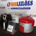 LOTE 317 - 01 AIR FRYER MARCA MALORI E 01 PANELA ELÉTRICA. (NO ESTADO) ATENÇÃO! FAZER A VISITAÇÃO ANTES DE ARREMATAR, NÃO SABEMOS SE FUNCIONA. LEILÃO NÃO TEM GARANTIA E NEM DEVOLUÇÃO, SUJEITO A POSSÍVEIS AVARIAS VISÍVEIS/OCULTAS E/OU AUSÊNCIA DE COMPONENTES.