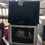 LOTE 485 - 02 TV’S DE TUBO ANTIGAS MARCA AIKO E GRADIENTE. (NO ESTADO) ATENÇÃO! FAZER A VISITAÇÃO ANTES DE ARREMATAR, NÃO SABEMOS SE FUNCIONA. LEILÃO NÃO TEM GARANTIA E NEM DEVOLUÇÃO, SUJEITO A POSSÍVEIS AVARIAS VISÍVEIS/OCULTAS E/OU AUSÊNCIA DE COMPONENTES.