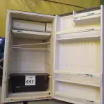 LOTE 447 - 01 FRIGOBAR MARCA CONSUL 110V C/AVARIAS. (NO ESTADO) ATENÇÃO! FAZER A VISITAÇÃO ANTES DE ARREMATAR, NÃO SABEMOS SE FUNCIONA. LEILÃO NÃO TEM GARANTIA E NEM DEVOLUÇÃO, SUJEITO A POSSÍVEIS AVARIAS VISÍVEIS/OCULTAS E/OU AUSÊNCIA DE COMPONENTES.