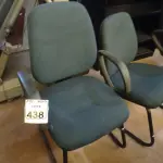 LOTE 438 - 02 CADEIRAS PÉ FIXO EM TECIDO NA COR AZUL. (NO ESTADO) ATENÇÃO! FAZER A VISITAÇÃO ANTES DE ARREMATAR, NÃO SABEMOS SE FUNCIONA. LEILÃO NÃO TEM GARANTIA E NEM DEVOLUÇÃO, SUJEITO A POSSÍVEIS AVARIAS VISÍVEIS/OCULTAS E/OU AUSÊNCIA DE COMPONENTES.
