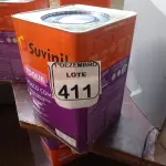 LOTE 411 - 01 LATA DE TINTA MARCA SUVINIL COR BRANCO NEVE ACRÍLICA PREMIUM 18L. (VALIDADE 10/2027)(NOVO) (NO ESTADO) ATENÇÃO! FAZER A VISITAÇÃO ANTES DE ARREMATAR, NÃO SABEMOS SE FUNCIONA. LEILÃO NÃO TEM GARANTIA E NEM DEVOLUÇÃO, SUJEITO A POSSÍVEIS AVARIAS VISÍVEIS/OCULTAS E/OU AUSÊNCIA DE COMPONENTES.