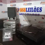 LOTE 297 - 01 APARELHO DE SOM MARCA SHARK, 01 TOCA CD’S MARCA PIONEER C/CONTROLE E 01 TOCA DISCOS MARCA GRADIENTE. (NO ESTADO) ATENÇÃO! FAZER A VISITAÇÃO ANTES DE ARREMATAR, NÃO SABEMOS SE FUNCIONA. LEILÃO NÃO TEM GARANTIA E NEM DEVOLUÇÃO, SUJEITO A POSSÍVEIS AVARIAS VISÍVEIS/OCULTAS E/OU AUSÊNCIA DE COMPONENTES.