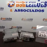 LOTE 215 - 02 SONS AUTOMOTIVOS MARCA RENAULT E BOSCH. (NO ESTADO) ATENÇÃO! FAZER A VISITAÇÃO ANTES DE ARREMATAR, NÃO SABEMOS SE FUNCIONA. LEILÃO NÃO TEM GARANTIA E NEM DEVOLUÇÃO, SUJEITO A POSSÍVEIS AVARIAS VISÍVEIS/OCULTAS E/OU AUSÊNCIA DE COMPONENTES.