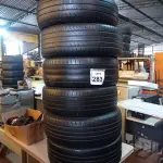 LOTE 283 - 06 PNEUS USADOS C/NUMERAÇÕES DIVERSAS. (NO ESTADO) ATENÇÃO! FAZER A VISITAÇÃO ANTES DE ARREMATAR, NÃO SABEMOS SE FUNCIONA. LEILÃO NÃO TEM GARANTIA E NEM DEVOLUÇÃO, SUJEITO A POSSÍVEIS AVARIAS VISÍVEIS/OCULTAS E/OU AUSÊNCIA DE COMPONENTES.