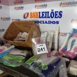 LOTE 241 - 01 LOTE C/VÁRIOS SIFÕES, LÂMPADAS E MATERIAIS DIVERSOS. (NO ESTADO) ATENÇÃO! FAZER A VISITAÇÃO ANTES DE ARREMATAR, NÃO SABEMOS SE FUNCIONA. LEILÃO NÃO TEM GARANTIA E NEM DEVOLUÇÃO, SUJEITO A POSSÍVEIS AVARIAS VISÍVEIS/OCULTAS E/OU AUSÊNCIA DE COMPONENTES.