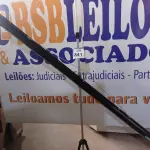 LOTE 341 - 01 TELA DE PROJEÇÃO MARCA VISOGRAF. (NO ESTADO) ATENÇÃO! FAZER A VISITAÇÃO ANTES DE ARREMATAR, NÃO SABEMOS SE FUNCIONA. LEILÃO NÃO TEM GARANTIA E NEM DEVOLUÇÃO, SUJEITO A POSSÍVEIS AVARIAS VISÍVEIS/OCULTAS E/OU AUSÊNCIA DE COMPONENTES.