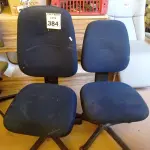 LOTE 384 - 02 CADEIRAS P/ESCRITÓRIO GIRATÓRIAS. (NO ESTADO) ATENÇÃO! FAZER A VISITAÇÃO ANTES DE ARREMATAR, NÃO SABEMOS SE FUNCIONA. LEILÃO NÃO TEM GARANTIA E NEM DEVOLUÇÃO, SUJEITO A POSSÍVEIS AVARIAS VISÍVEIS/OCULTAS E/OU AUSÊNCIA DE COMPONENTES.