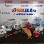 LOTE 314 - 03 ESPREMEDORES DE FRUTA, 03 ESPREMEDORES DE LARANJA, 01 UMIDIFICADOR E ELETRÔNICOS DIVERSOS. (NO ESTADO) ATENÇÃO! FAZER A VISITAÇÃO ANTES DE ARREMATAR, NÃO SABEMOS SE FUNCIONA. LEILÃO NÃO TEM GARANTIA E NEM DEVOLUÇÃO, SUJEITO A POSSÍVEIS AVARIAS VISÍVEIS/OCULTAS E/OU AUSÊNCIA DE COMPONENTES.